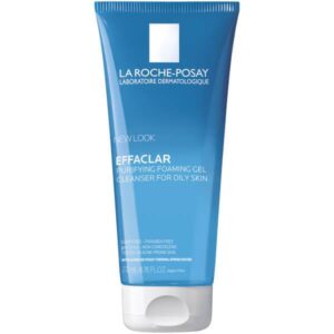La Roche-Posay Effaclar Purifying Foaming Gel 200ml gently cleanses skin thanks to its high-tolerance-soap-free and dye-free washing base. It clears up the epidermis and associates Zinc and Glycacil to support the elimination of sebum excess.
