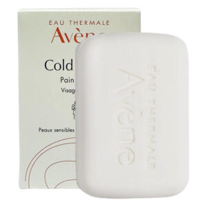 Specially crafted for sensitive and dry skin, providing immediate comfort and nourishment.