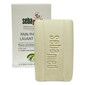 A soap-free, pH-balanced marvel that respects your skin’s acid mantle and keeps dryness at bay